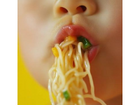 小學(xué)生簡單易做的早餐面條(面條作為早餐的絕佳選擇)