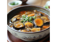 昆明必嘗特色美食：野生菌與鮮花宴體驗不容錯過
