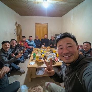 2024自駕游第七日美食記:雞塊盛宴與貴州江口縣晚餐體驗