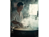 揭秘老北京炸醬面的傳奇故事：歷史、制作與文化傳承(附家常做法)