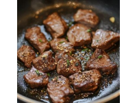 黃牛蹄燒至金黃色時即可取出，內(nèi)部肉燙熟即可。