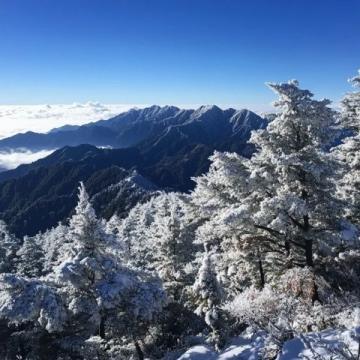 上饒旅游景點大全:三清山、靈山、銅鈸山,領(lǐng)略自然人文之美!