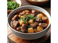 牛肉一燉就老？那是調(diào)料沒放對(duì)，加入它們，牛肉軟爛入味，真香云南草果與良姜燉肉鹵