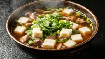 嗨大笑我是行走的美好記錄者；淮南牛肉湯必不可少的美食