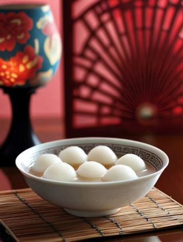 元宵節(jié)后天津洪湖里的美食特輯：什錦元宵、鈣奶味十足