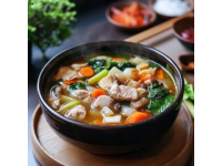 冬日暖心美食指南：羊肉湯、烤紅薯、火鍋與冰糖葫蘆的溫暖邂逅