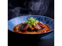 呂娘子紅燒牛肉面：廈門的味蕾記憶與城市故事