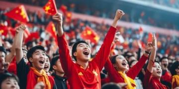 近日,香港明星足球隊(duì)踏上了新的征程,這次他們的友誼賽目的地是風(fēng)景秀麗的廣東汕頭