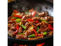晚餐吃啥好？推薦一道牛肉炒青椒，鮮嫩多汁停不下嘴！