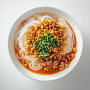 經典東北風味:豬肉燉粉條軟爛入味