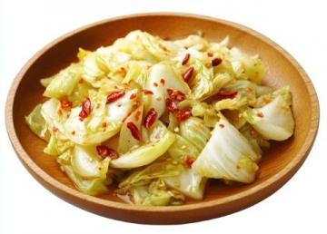 如何在家腌制脆爽美味的酸菜?簡單步驟教你輕松做