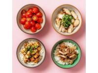 簡(jiǎn)單易學(xué)的家庭特色菜譜：黑椒碎雞飯、開胃酸辣湯等五道美味佳肴教程