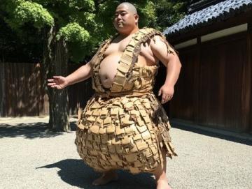 胖妞從160斤到百萬粉絲，農村家庭吃播一夜爆紅的秘密！