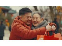 笑神姜濤再度造訪大衣哥：朱樓村掀起又一波旅游熱潮！