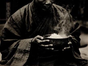 通渭美食：一碟蕎圈圈、一碗煮洋芋、鍋盔......