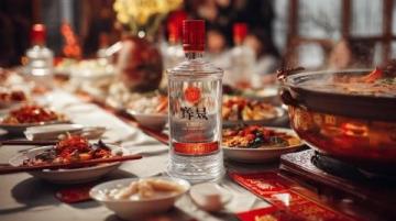 北京秋日美食指南:中塔旋轉(zhuǎn)餐廳螃蟹美食節(jié)不容錯過