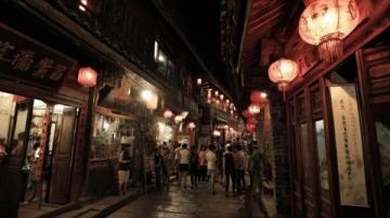 湘西三站游：鳳凰古城、德夯苗寨和芙蓉鎮,每個地方都有著獨特的魅力.