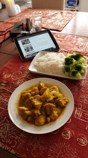 黃燜雞:打工人的快捷美食盛宴