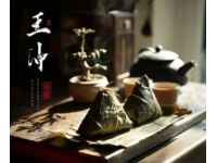 沈陽午宴探秘：鹿鳴春老店的特色黑豆腐與焦溜蝦段的美味邂逅