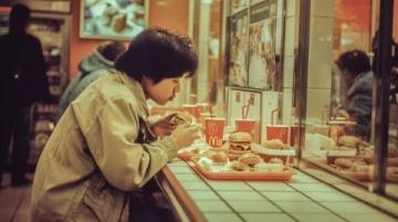 東北美食之爭:鍋包肉的起源探秘——哈爾濱與吉林的歷史淵源