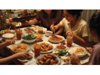 五一美食雷達(dá)已啟動(dòng)一、外國(guó)友人與上饒美食的戀愛故事