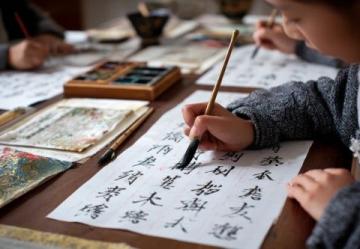 利用漢語常識和詞源學(xué)學(xué)習(xí)英語語法更高效