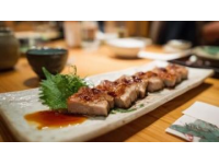回鍋肉的絕妙風味,讓我的舌頭為之一震