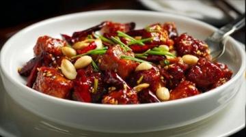 臨沂炒雞：雞肉嫩滑香辣，無法抗拒的經典美味
