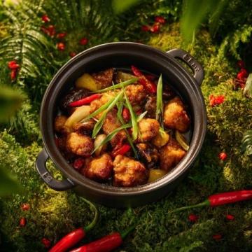 美食雙椒兔:麻辣鮮香的絕妙體驗,讓你的味蕾跳舞!