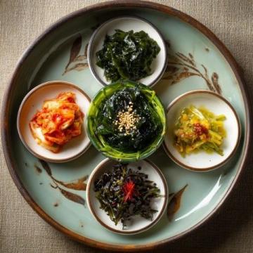 探訪豪車(chē)會(huì)所，斗鯧盆菜、膏蟹河豚連著出，一盆姜油蛇