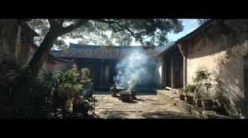 我的家鄉(xiāng)在河南新鄭,那是一個歷史悠久、文化底蘊深厚的地方,但今天