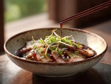 深秋大食堂午餐菜單:炸雞腿配肉絲面,溫暖又美味