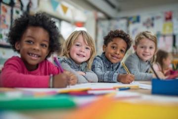 孩子幼兒園就該學一年級知識嗎？快樂童年與壓力教育的糾結(jié)，求支招！