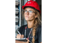 電工操作技能，電工就業前景如何？未來發展會怎樣？