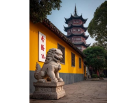 乘坐大巴，從大同出發(fā)，前往運(yùn)城的鸛雀樓、永樂(lè)宮等名勝古跡。