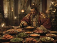 難怪有人說那天聚餐帝師欺負了AKA，有網友拍到AKA在鄭州某個地方喝酒