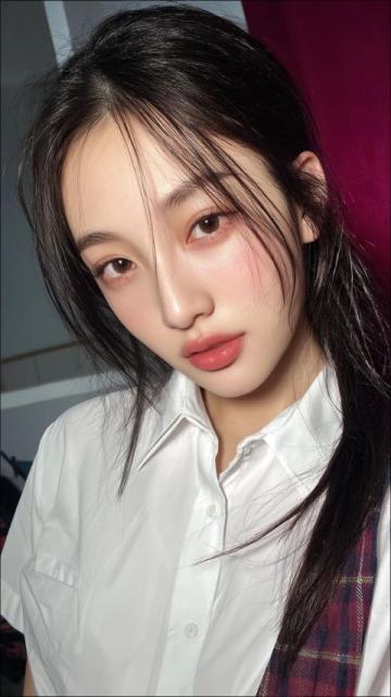 瑾汐二姐惡作劇:真的把雞蛋在妹妹頭上碰碎了!