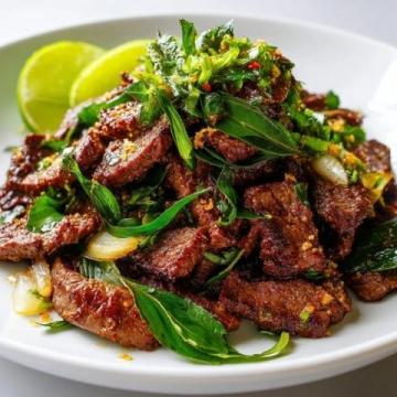爆款標題芹菜炒牛肉,一道鮮香四溢的健康佳肴