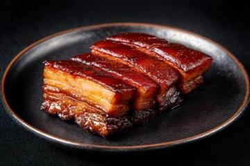 經典排骨食譜大揭秘：紅燒、糖醋、蒜香等多種做法，肉嫩入味！