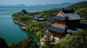 惠州之游即興詩：四月西湖如畫，古塔見證歲月#惠州旅游# #詩歌欣賞#