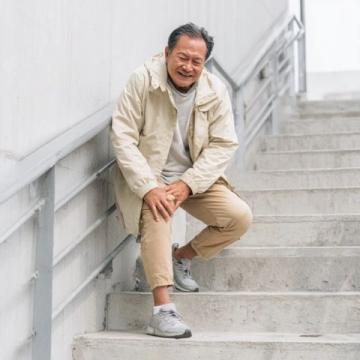 單腿站立20秒：簡單測試揭示中風風險與大腦健康關聯