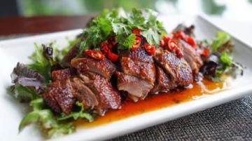東北特色美食：小豬蓋被廣受歡迎
