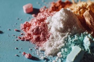 鹽是我們日常生活中不可或缺的調味品,以下是一些關于鹽的知識