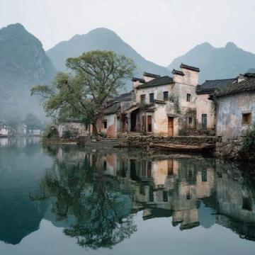 云南曲靖旅游攻略:必游景點(diǎn)推薦、特色活動(dòng)和旅行貼士