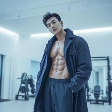 揭秘!腹肌達人曝肥娟隱藏技能,曾是縫紉高手令人驚訝