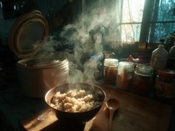 云南3元糯米飯：一家七口用心制作，10小時成就極致美味