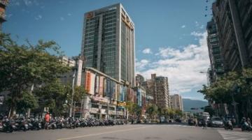 南寧八年變遷記：從破舊民生路到繁華步行街的生活故事