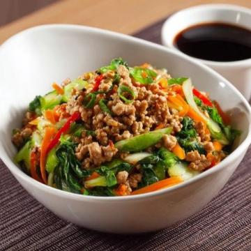 家常美味快手菜：蒜蓉蠔油生菜的做法及健康益處揭秘！