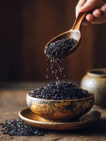 巖茶為什么要焙火？不同烘焙方式的影響解析