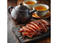 紅燒乳鴿，鹽焗乳鴿，五指毛桃滾乳鴿嘗試后感受很好！